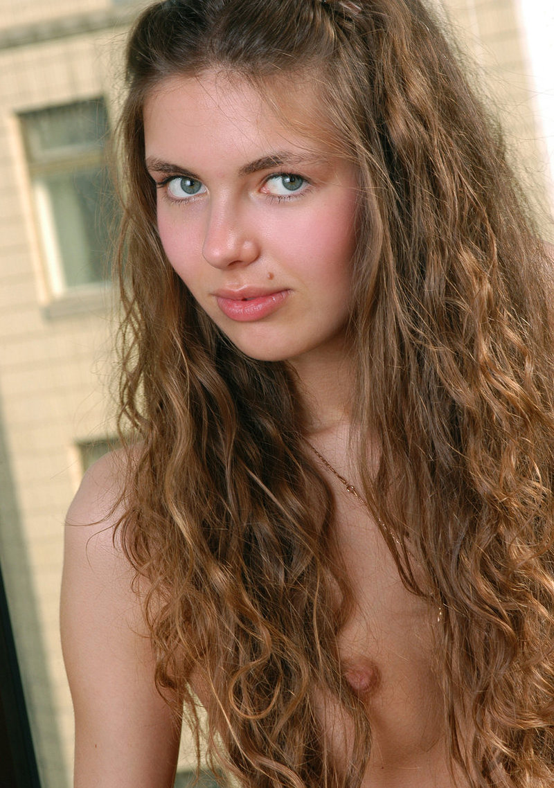 Лиана, 18 лет, 2 размер груди